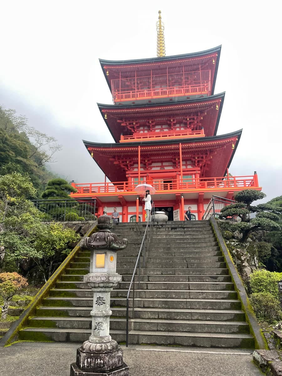 青岸渡寺の三重塔